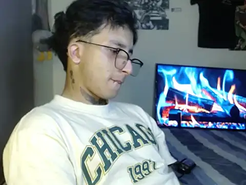 derek devil24 online show from June 15, 7:44 am