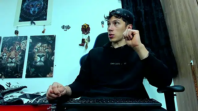 javiersexymann online show from March 5, 6:54 am