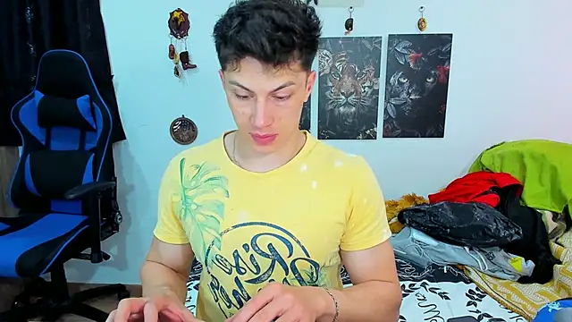 javiersexymann online show from January 28, 7:42 pm