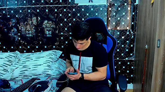 javiersexymann online show from February 17, 5:34 pm