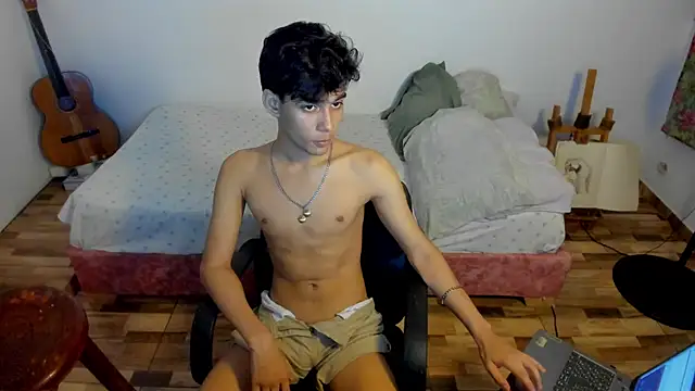 AliottTwink online show from January 16, 4:48 am