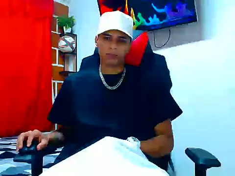 cristian tayron1 online show from July 2, 6:52 am