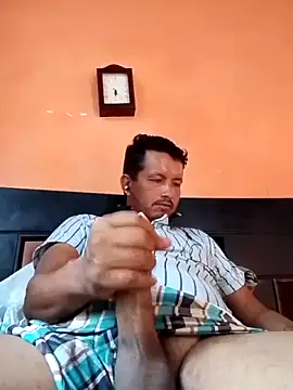 colombiano198720 online show from December 14, 12:12 pm