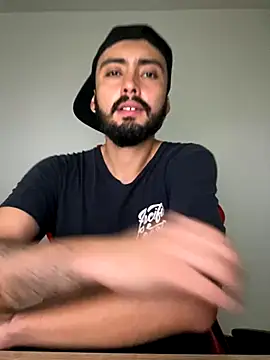 cristopher wallacee online show from October 7, 10:25 pm