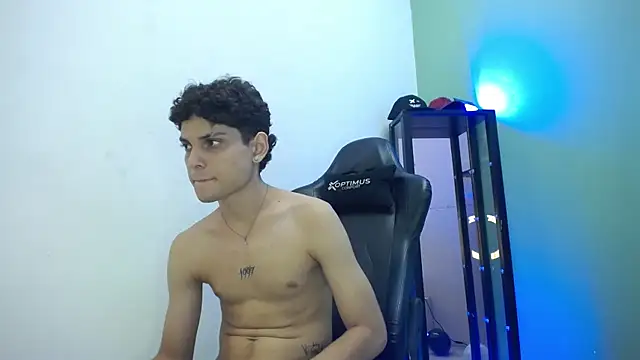 dilan hott  online show from January 10, 9:52 pm