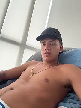 maxthomson boy online show from April 7, 9:04 pm