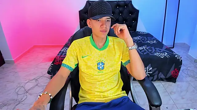 maxthomson boy online show from October 9, 7:52 pm