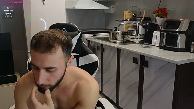 RyanStorm  online show from November 13, 8:13 pm