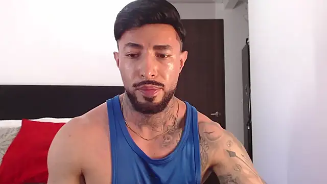 andrea de lucaa online show from June 12, 4:44 am