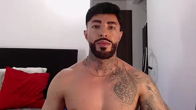andrea de lucaa online show from June 5, 3:33 am
