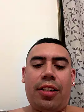 Snapshot of davidxxx099 chatting on October 5, 5:33 am davidxxx099 online show from October 5, 5:33 am