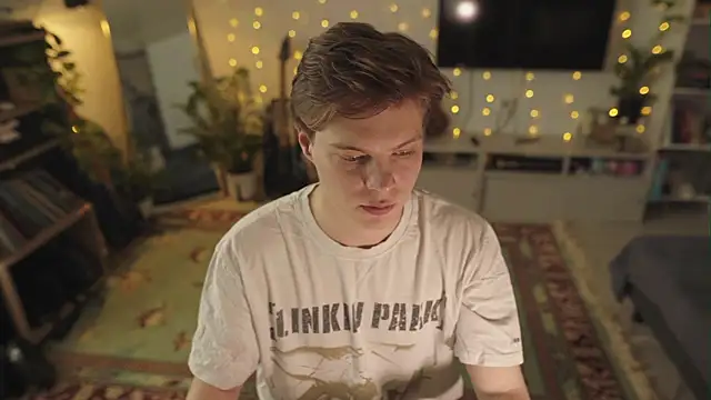 RusBradPitt online show from April 7, 2:17 pm