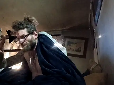 bearded cross online show from February 14, 3:40 pm