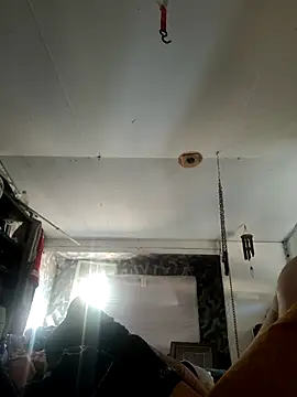 bearded cross online show from November 21, 4:39 pm