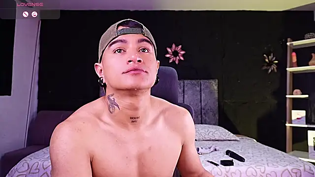 LiamDeep online show from July 14, 2:05 am