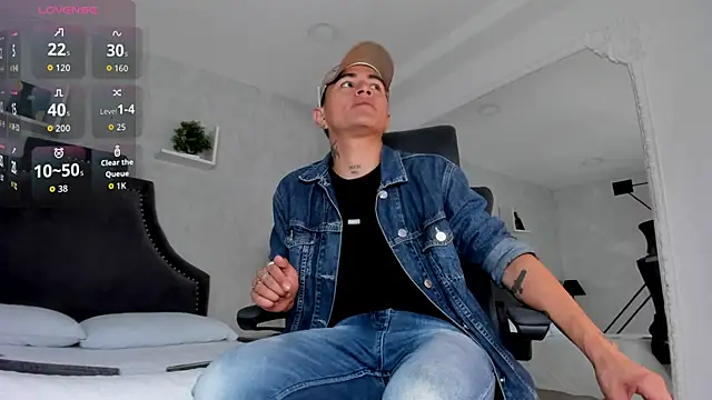 LiamDeep online show from March 27, 8:10 pm