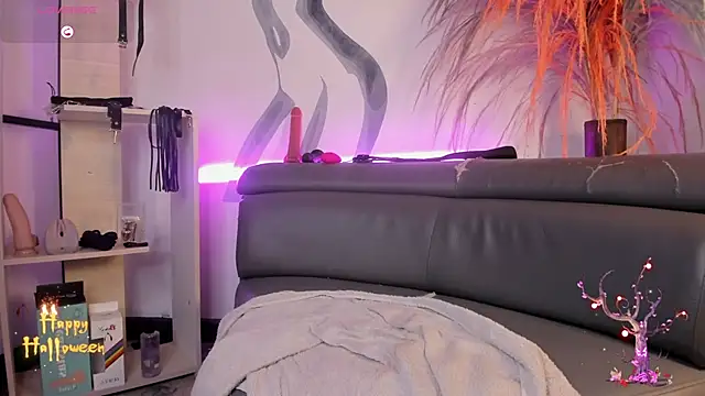 LiamDeep online show from October 31, 10:57 pm