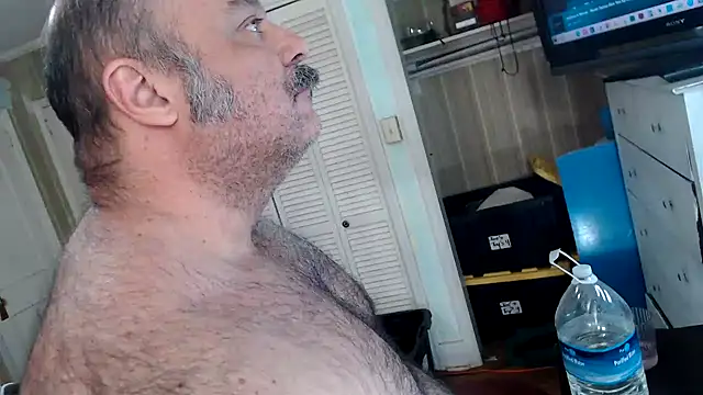 bullmusclejoe online show from April 11, 2:08 am