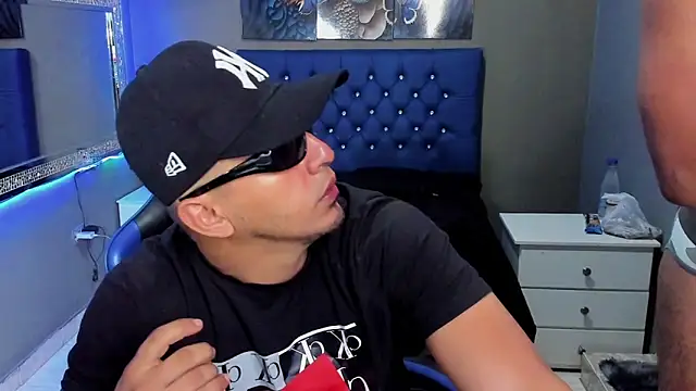 AngelAndChris online show from October 14, 1:18 pm