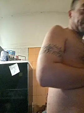 strangerwild online show from October 27, 9:50 pm