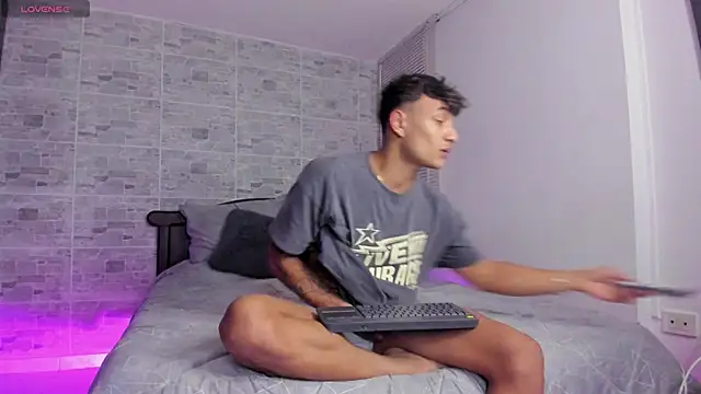 DavisFirb online show from November 3, 1:21 am