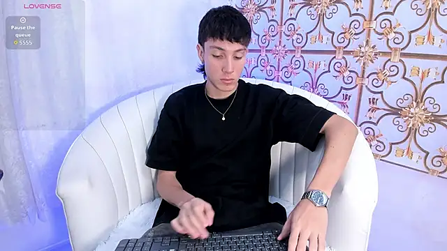 LittleDanny  online show from March 26, 3:38 pm
