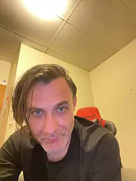 NicPolaris online show from April 5, 3:14 am