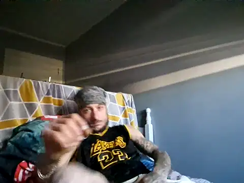 MODEST11 MMiILOO AMARO online show from October 22, 8:40 am