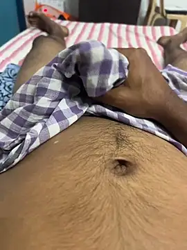 usermood2000 online show from October 18, 7:02 am