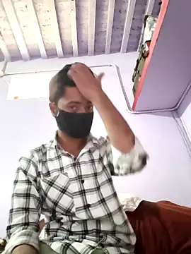 GirlsCrush  online show from February 13, 6:41 am