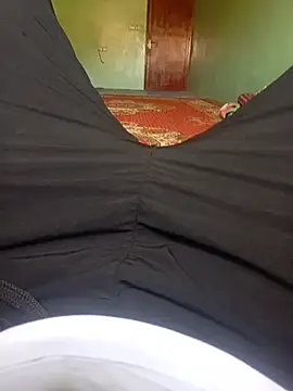 boy arabe 20 online show from May 28, 12:25 pm
