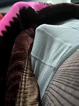 bigdick lickingexpert08 online show from December 22, 4:15 pm