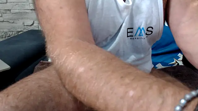 htreshot73 online show from October 27, 1:13 pm