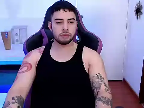 baby mateo online show from November 30, 11:40 pm