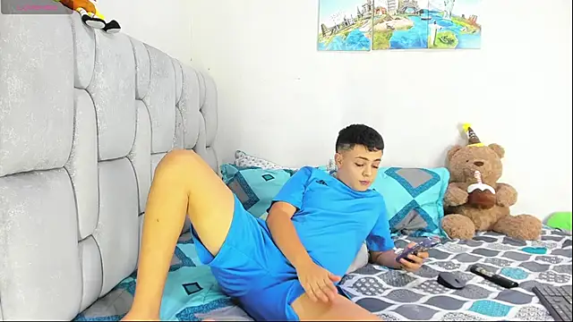 christopher Hot online show from February 6, 12:40 am