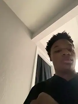 dmmeformerch online show from April 8, 3:43 pm