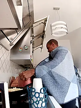 estrogeni online show from March 30, 8:48 am