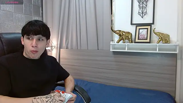 Iantwink18 online show from October 30, 10:11 pm