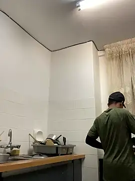 fitsexyman online show from January 8, 7:30 pm