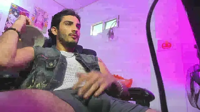 LovexJuxn  online show from October 30, 1:01 pm