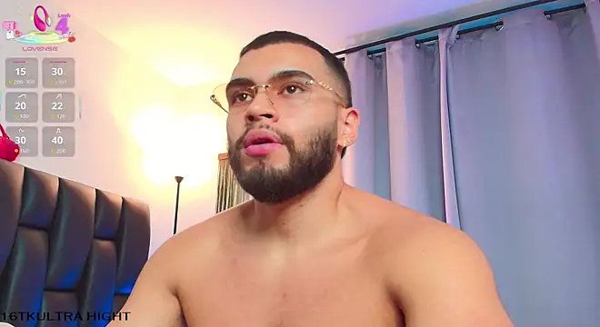 ThiagoHunk online show from July 8, 11:20 pm