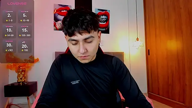 Nicolas James Sc online show from February 6, 1:41 pm