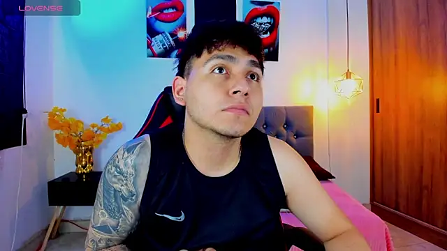 Nicolas James Sc online show from February 18, 2:04 pm