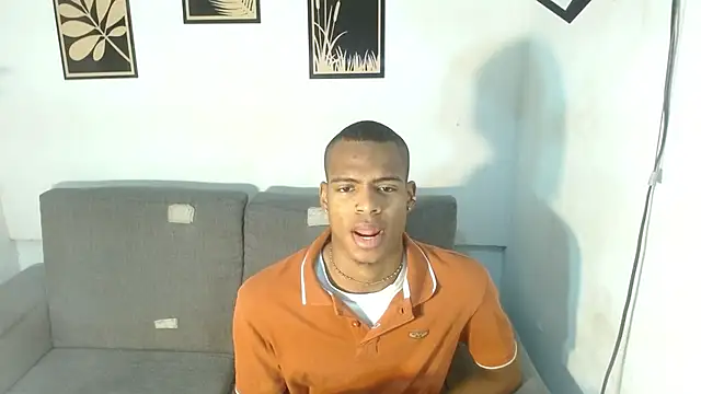 Snapshot of criss_zuri chatting on September 15, 11:33 am criss zuri online show from September 15, 11:33 am