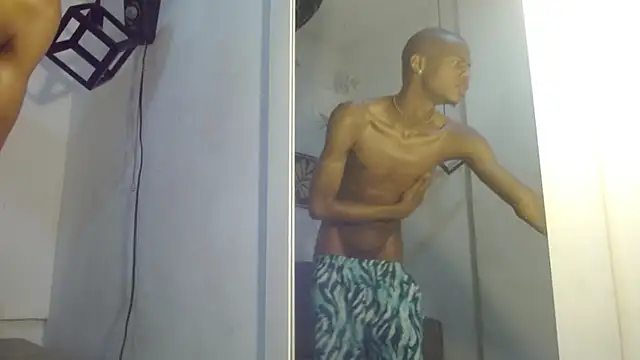 Snapshot of criss_zuri chatting on September 25, 12:04 pm criss zuri online show from September 25, 12:04 pm