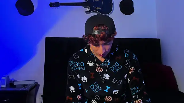 mhatias  online show from April 14, 5:18 am