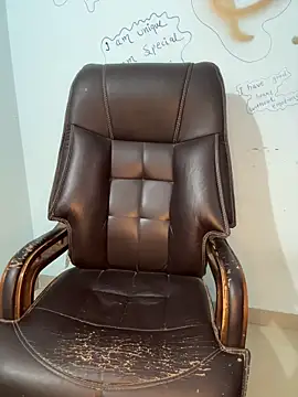 MeekBatgirl online show from October 29, 5:43 am