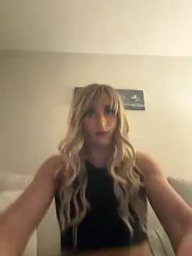 Snapshot of RylieDeWhore1@xh chatting on October 29, 1:08 am RylieDeWhore1xh online show from October 29, 1:08 am