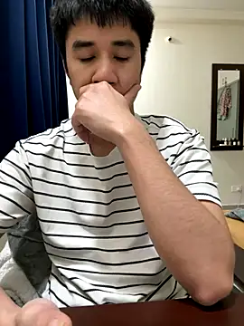 vietnamboy2005 online show from September 8, 3:22 pm