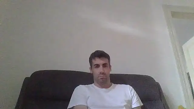 JulioIsHere4you online show from October 4, 9:25 am